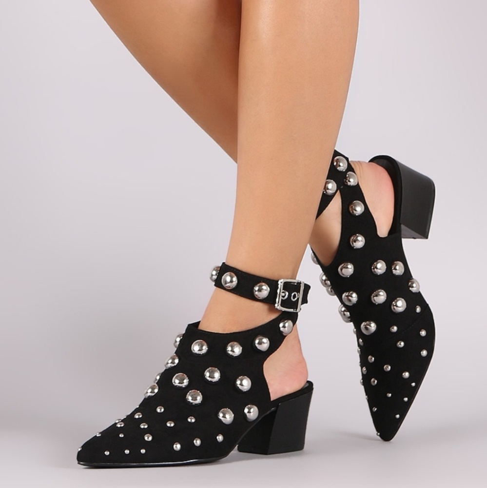 😍Studded booties😍